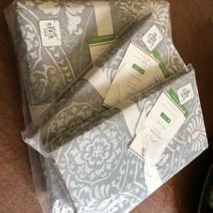 Pottery Barn Duvet and Shams